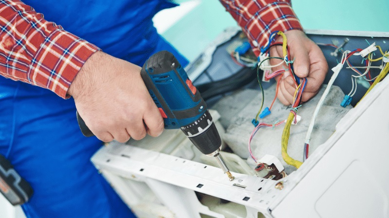 Turgutlu Seg Seg çamaşır makinesi kart tamiri – Su almama arızası orijinal parça ile giderildi. - Teknik servis örneği